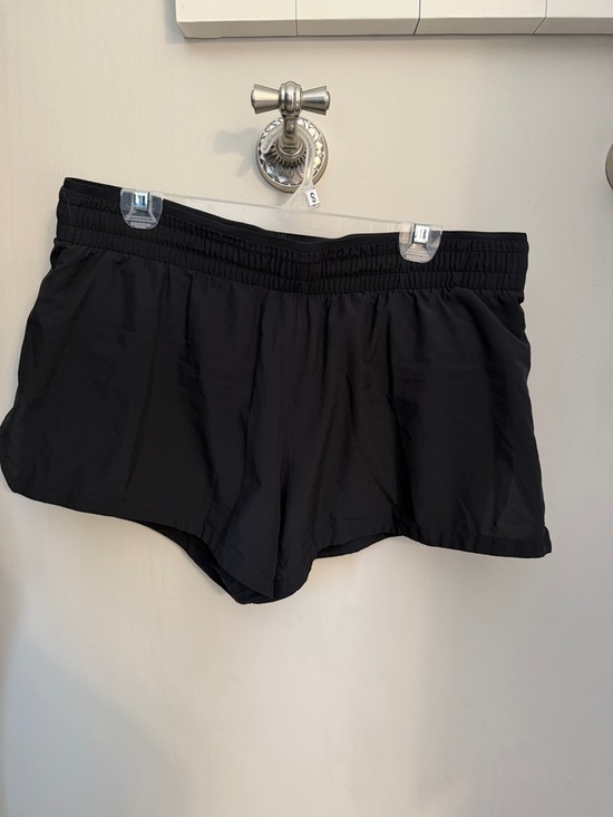 Fabletics Pants - Fabletics Black Women's Athletic Shorts with Smocked Waist